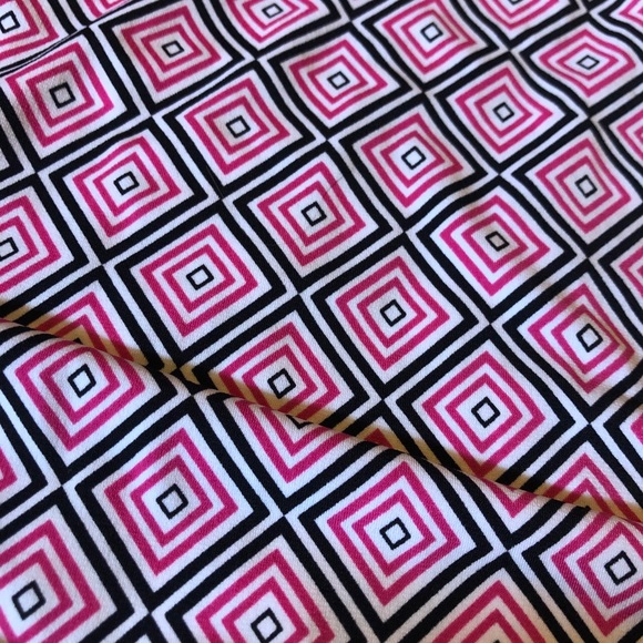 3 New York & Company Sleeveless Tops - Picture 8 of 8